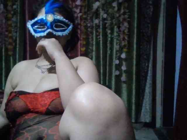 Naughtyladki webcam