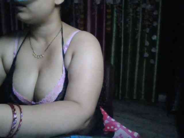 Naughtyladki webcam