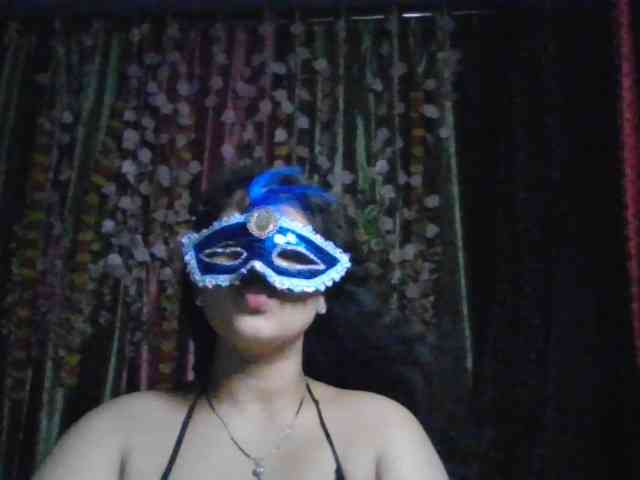 Naughtyladki webcam