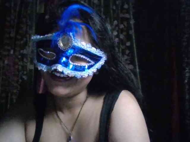 Naughtyladki webcam