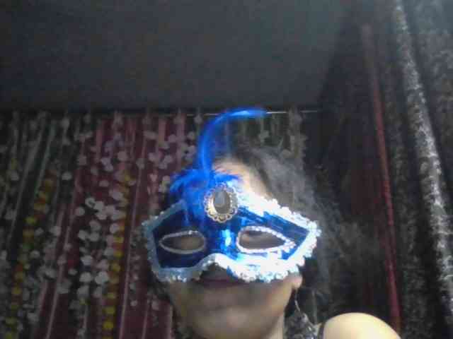 Naughtyladki webcam