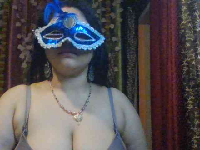 Naughtyladki webcam