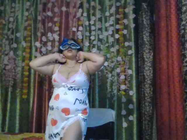 Naughtyladki webcam
