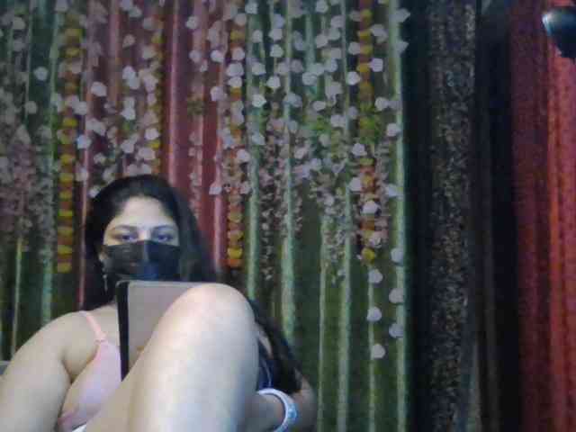 Naughtyladki webcam
