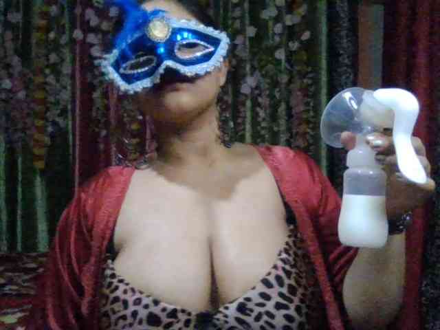 Naughtyladki webcam