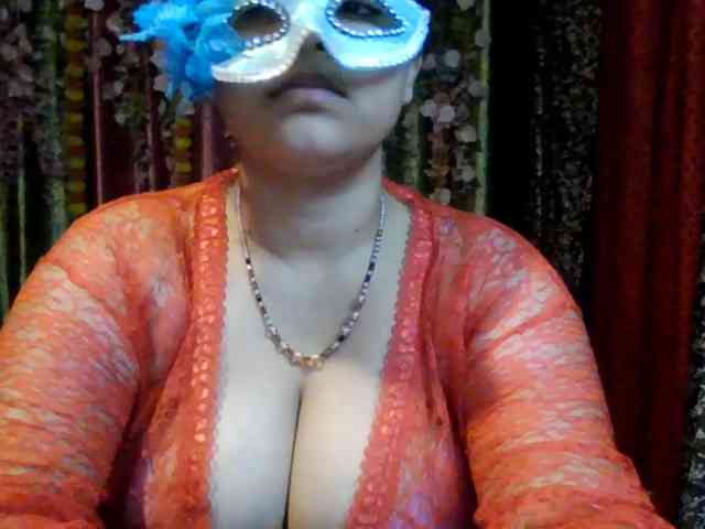 Naughtyladki webcam