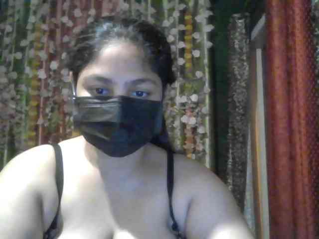 Naughtyladki webcam