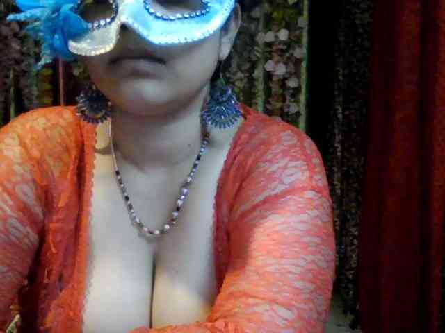 Naughtyladki webcam