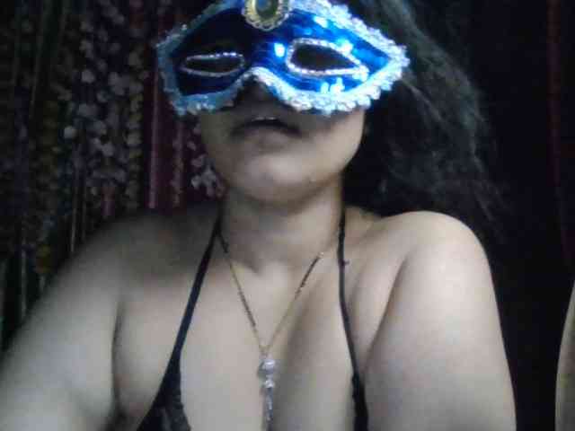 Naughtyladki webcam
