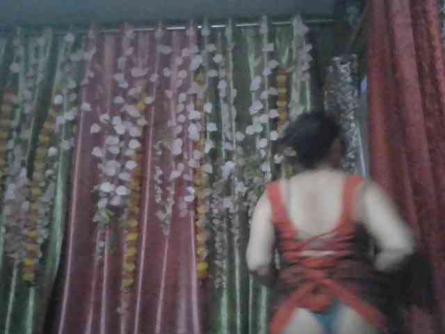Naughtyladki webcam