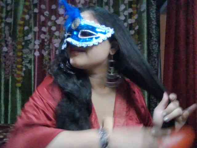 Naughtyladki webcam