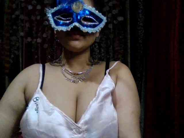 Naughtyladki webcam