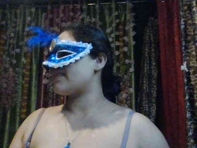 Naughtyladki webcam