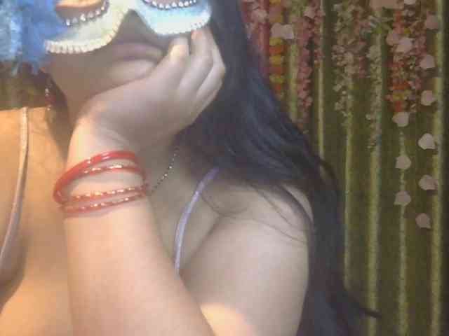 Naughtyladki webcam