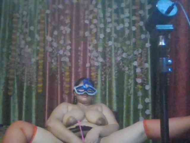 Naughtyladki webcam