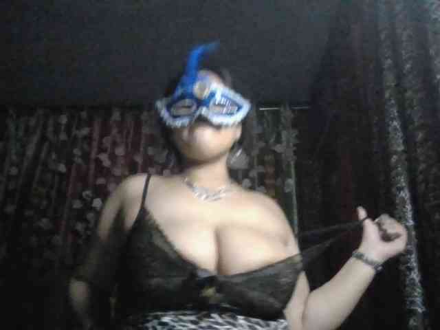 Naughtyladki webcam