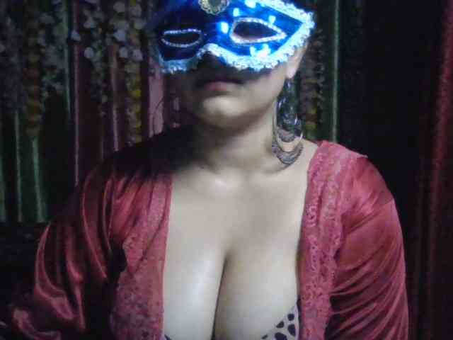 Naughtyladki webcam