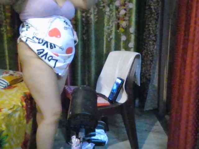 Naughtyladki Live Webcam on BongaCams