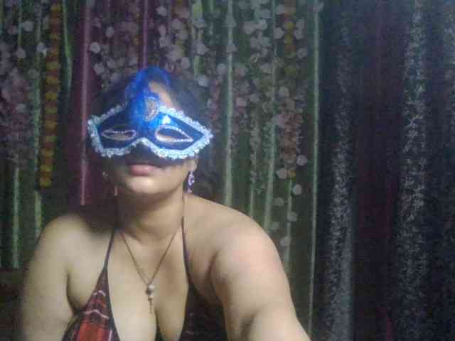 Naughtyladki webcam