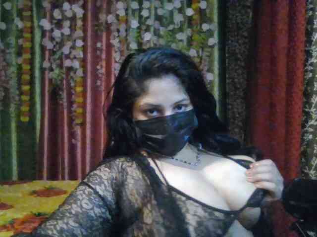 Naughtyladki webcam