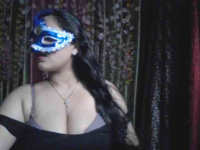 Naughtyladki webcam