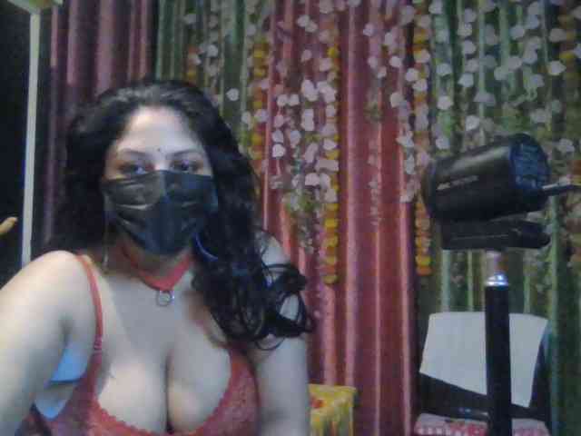 Naughtyladki webcam