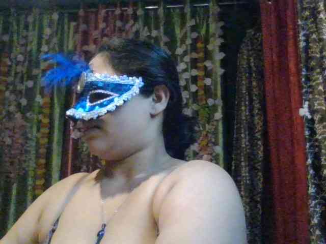 Naughtyladki webcam