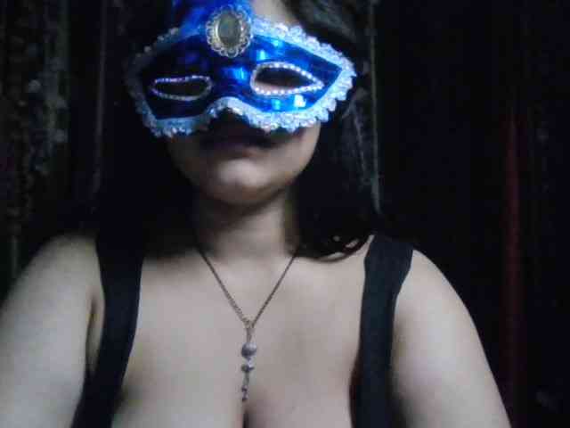 Naughtyladki webcam