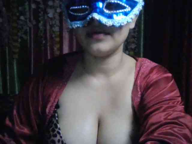 Naughtyladki webcam