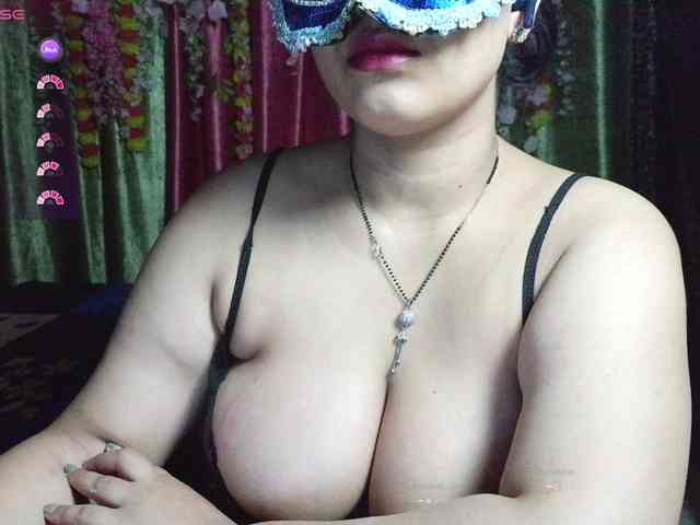 Naughtyladki webcam
