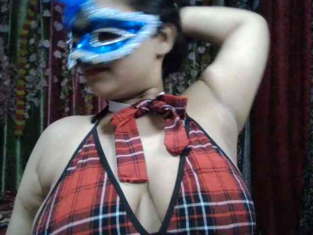 Naughtyladki webcam