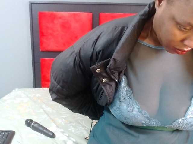 vicky94x's BongaCams show and profile