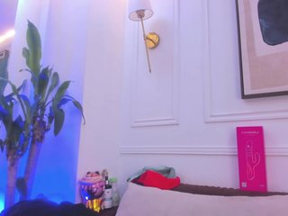 Daisy-Price Porn Show