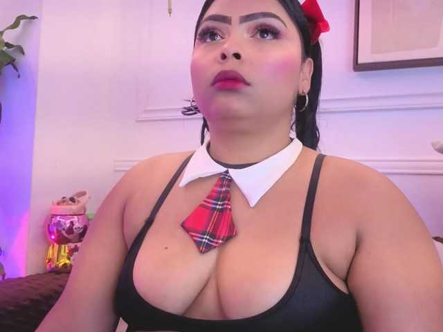 Daisy-Price, en directo ahora en BongaCams