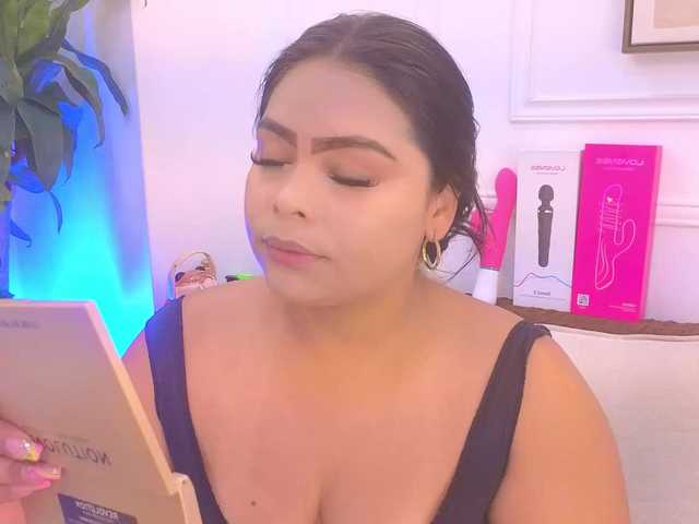 Daisy-Price live cam on BongaCams