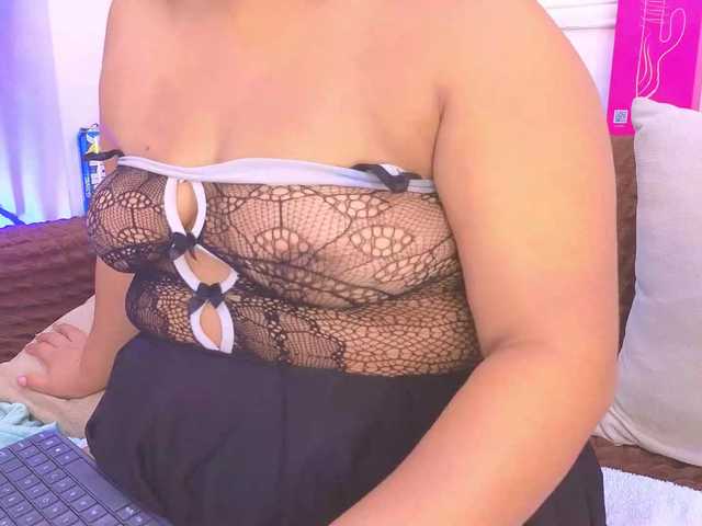 Daisy-Price live cam on BongaCams