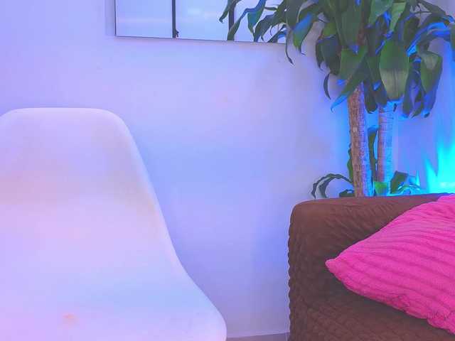Daisy-Price live cam on BongaCams