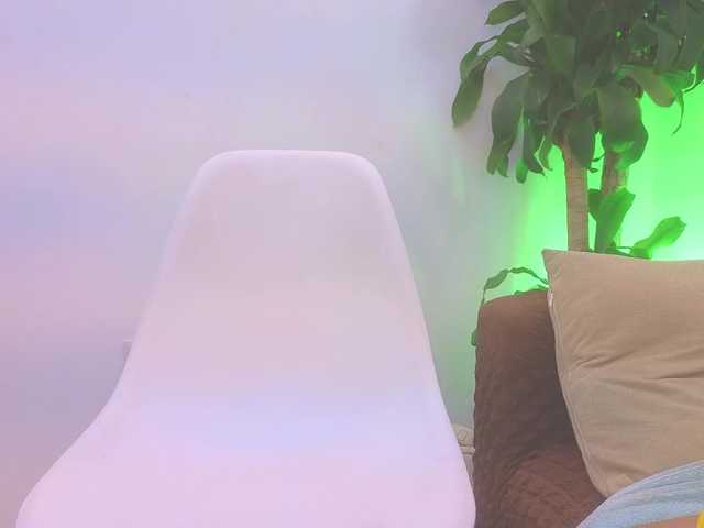 Daisy-Price live webcam show