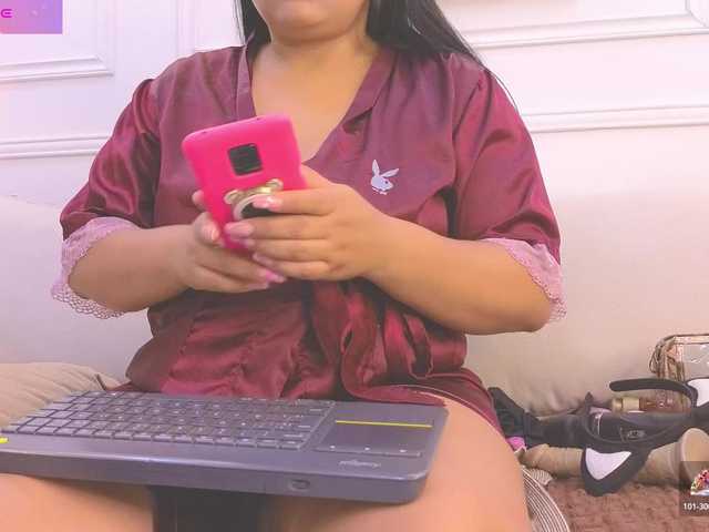 Daisy-Price's BongaCams show and profile