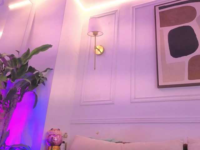 Daisy-Price, live now on BongaCams