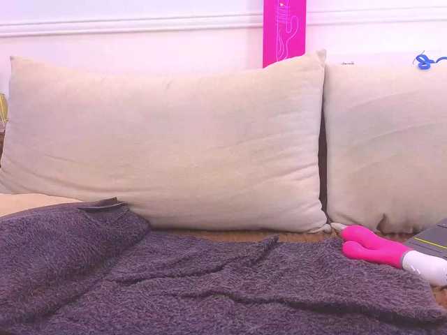 Daisy-Price live webcam show