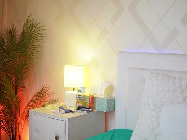 EmmaDallas's BongaCams show and profile