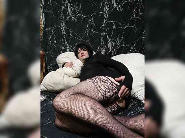 Maximix-1 Live Webcam on BongaCams