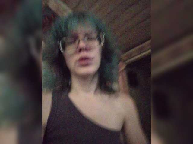 alienkaa live cam on BongaCams