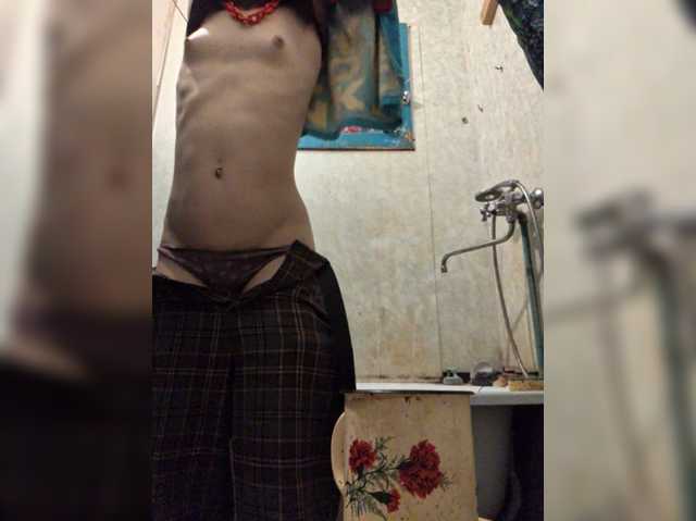 sexyalienka live cam preview