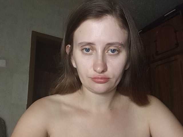 Lostcherry8 live webcam show