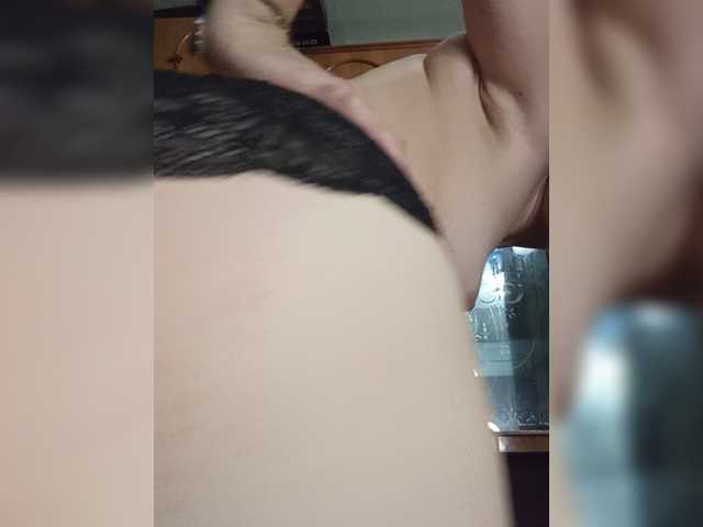 Lostcherry8 live cam on BongaCams
