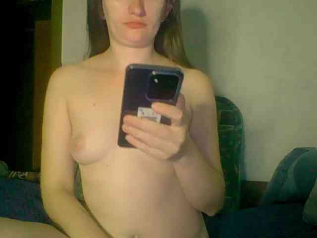 Lostcherry8 webcam