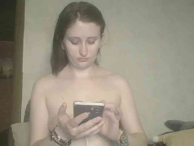 Lostcherry8 webcam