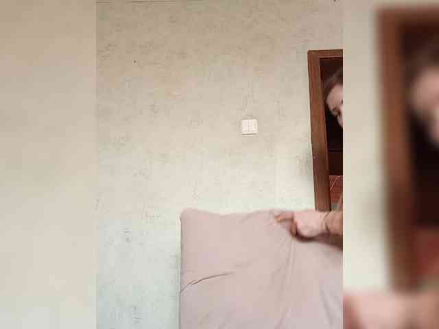 Lostcherry8 webcam